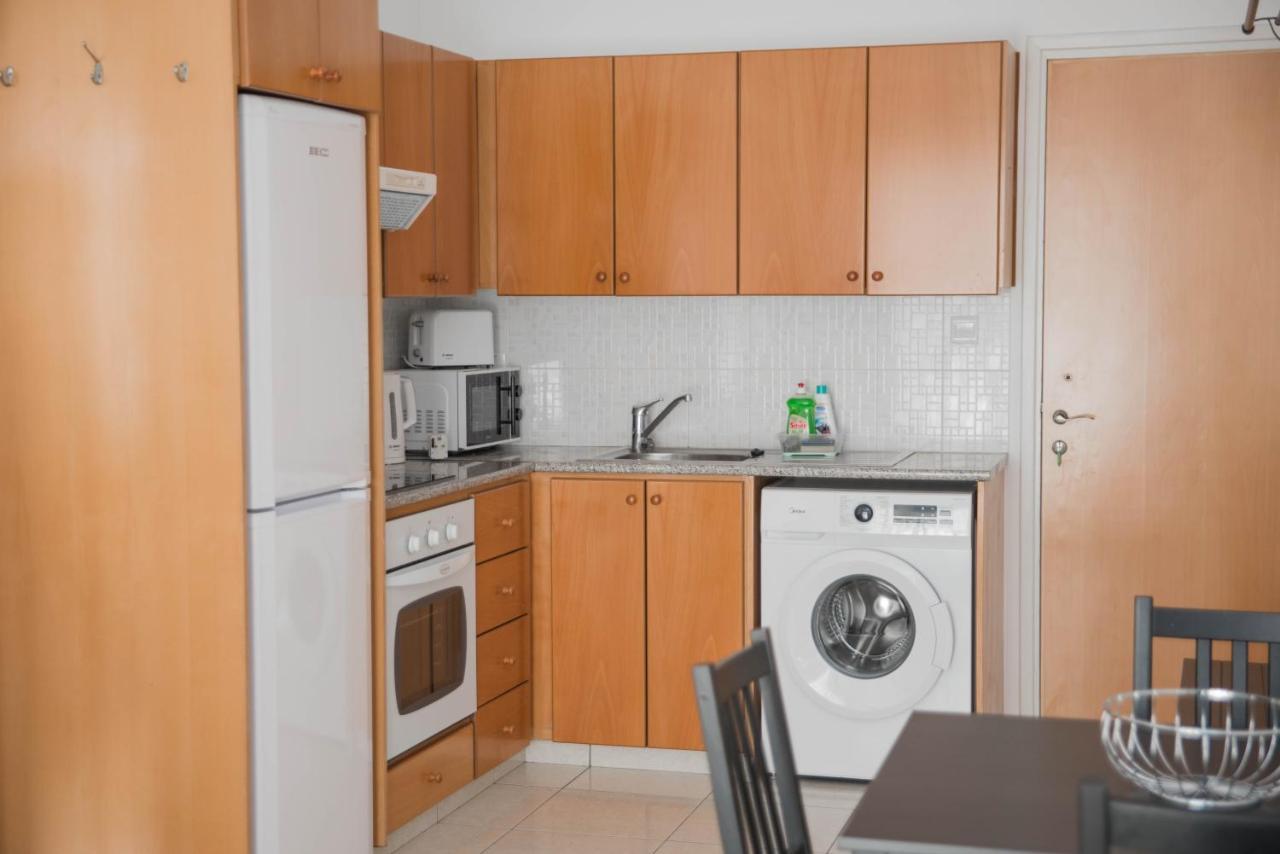 Renovated One Bedroom Apartment In Paphos With Pool Eksteriør billede
