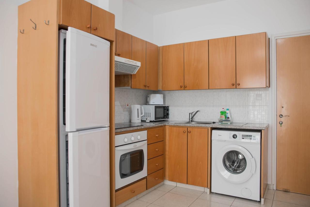 Renovated One Bedroom Apartment In Paphos With Pool Eksteriør billede